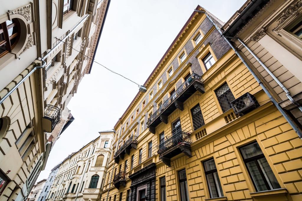 Urbana Hipster Downtown Budapest Bagian luar foto